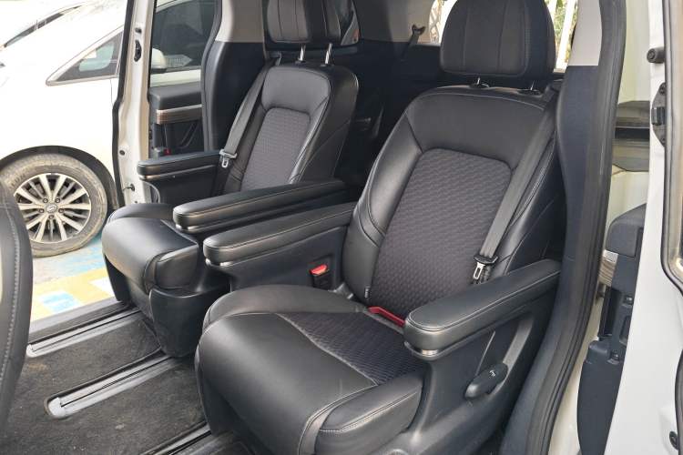 Used GAC Trumpchi M8  Left Rear Seat
