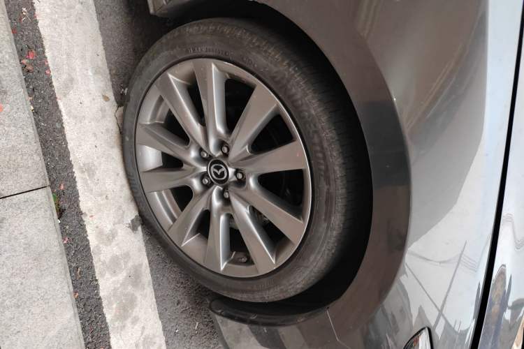 Used Mazda 3 Axela 2021 2.0L Automatic Zhiya Edition Right Front Wheel Hub