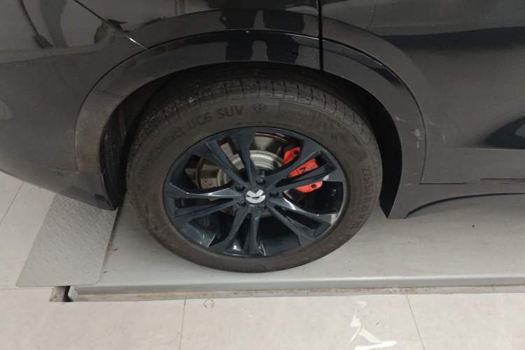 Used Nio ES8 2023 75 kWh Right Rear Wheel Hub