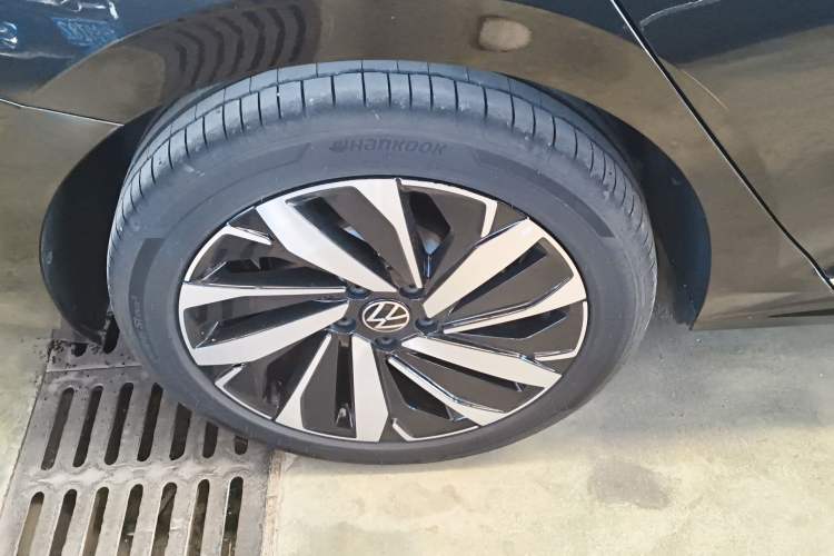 Used Volkswagen Passat 2025 Premium Version 380TSI Dragon Edition Exterior 5