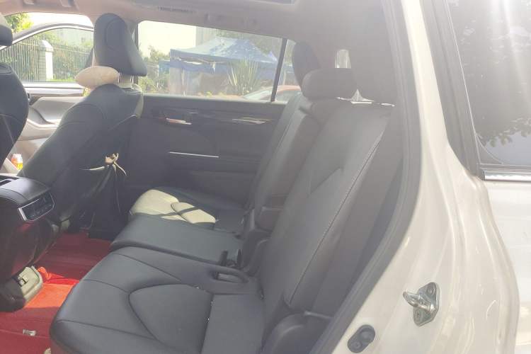 Used Toyota Highlander 2022 Dual-Engine 2.5L Four-Wheel Drive Luxury Edition 7 Seats