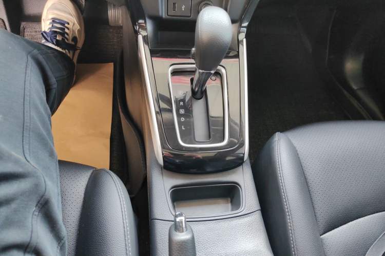 Used Nissan Sylphy 2022 Classic 1.6XL CVT Luxury Edition Gear Lever
