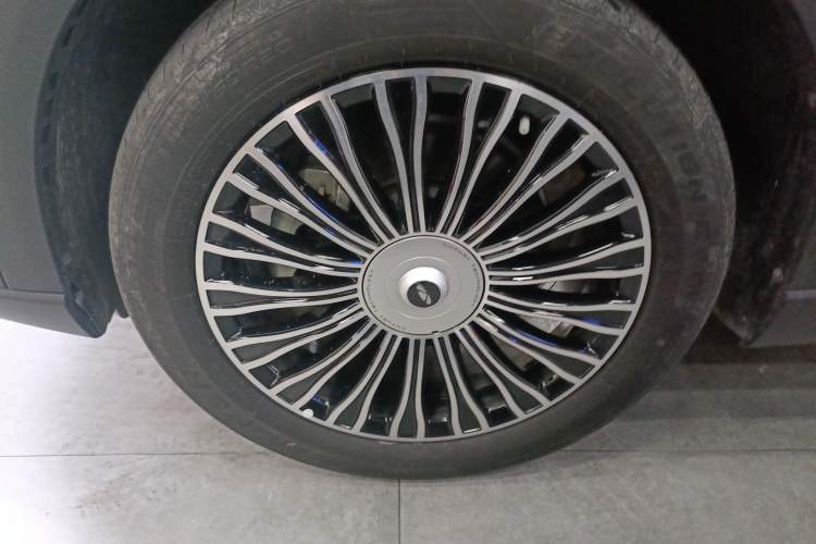 Used Chery Fengyun T9 2024 120 Long-Range Flagship Version 7 Seats Lithium Iron Phosphate Left Front Wheel Hub