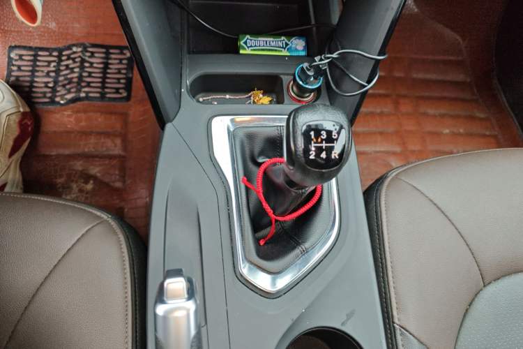 Used GAC Trumpchi GS4 2017 235T Manual Two-Wheel Drive Luxury Edition Gear Lever