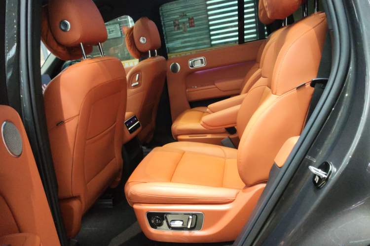 Used Li Auto L8 2023 Air model
