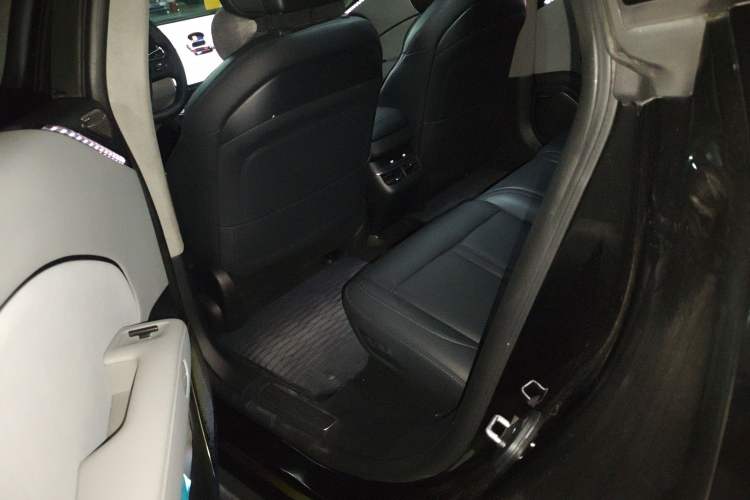 Used Zeekr 007 2025 Rear-Drive Intelligent Driving Version 75 kWh Left Rear Seat