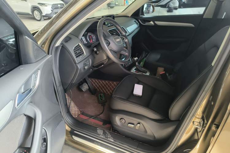 Used Audi Q3 2018 30th Anniversary Edition 30 TFSI Standard Model Driver Seat