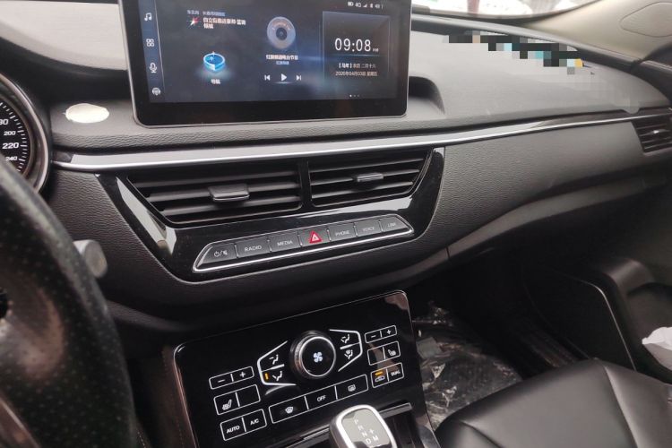 Used Hongqi H5 2019 30TD Smart Connect Dynamic Edition Audio And AC Panel