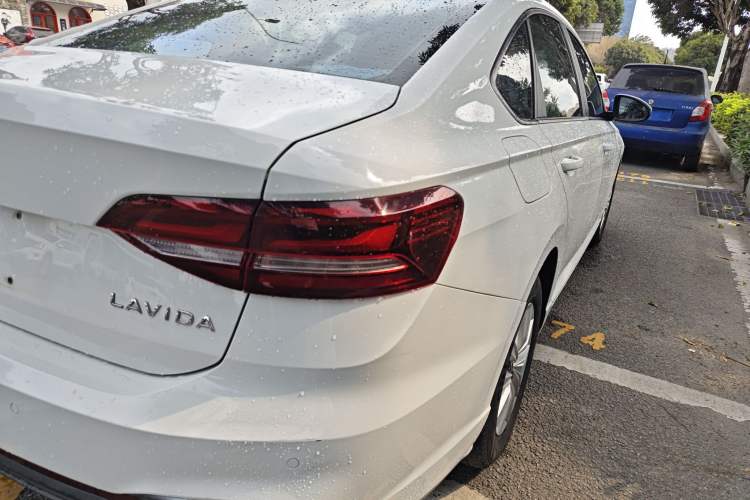 Used Volkswagen Lavida 2023 1.5L Automatic De Yi Edition Exterior 3