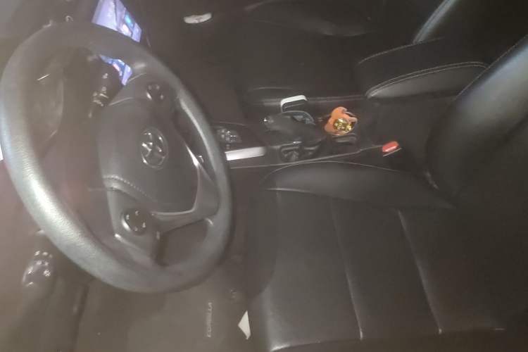 Used Toyota Corolla 2017 1.2T CVT GL-i
