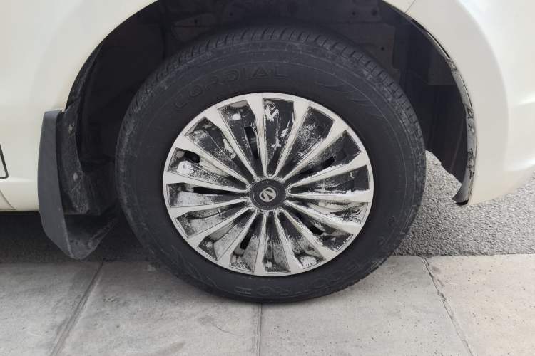 Used BAIC Weiwang M20 2014 1.5L Basic Version DAM15DL
