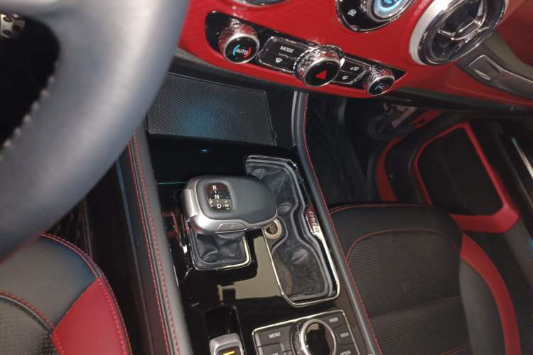 Used BAIC Off-Road BJ40 2020 2.0T Automatic Four-Wheel Drive Urban Hunter Edition Chivalrous Type Gear Lever