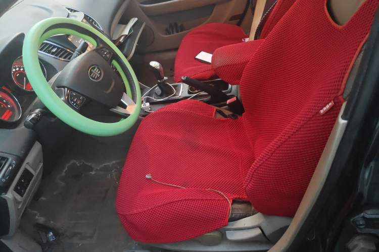 Used Bestune B50 2013 1.6L manual luxury version
