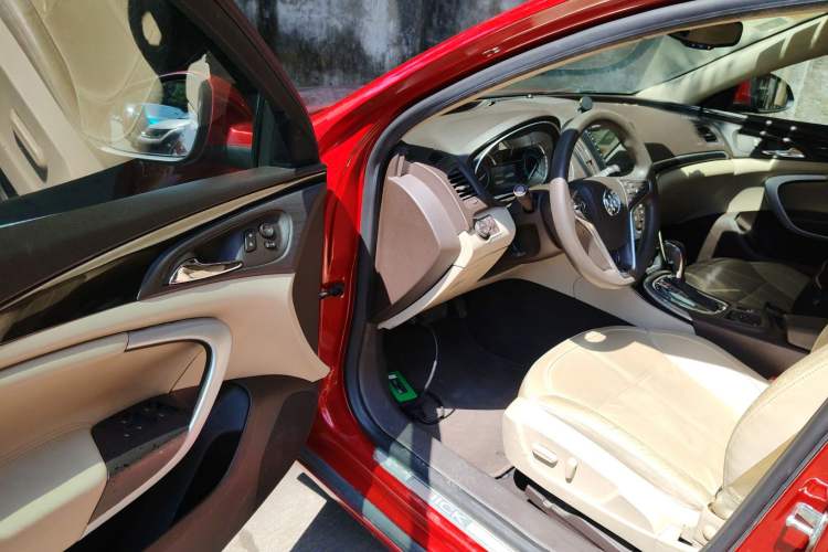 Used Buick Regal 2015 2.0L Elite Fashion Edition Driver Seat