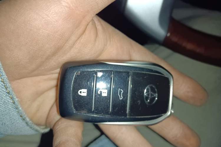 Used Toyota Prado 2016 3.5L Automatic VX NAVI Vehicle Key