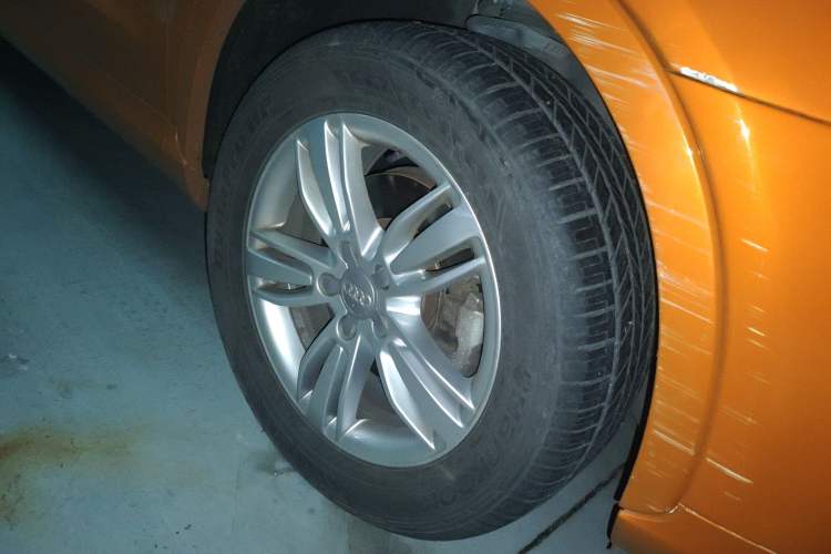 Used Audi Q3 2013 35 TFSI quattro Technology Edition Right Front Wheel Hub