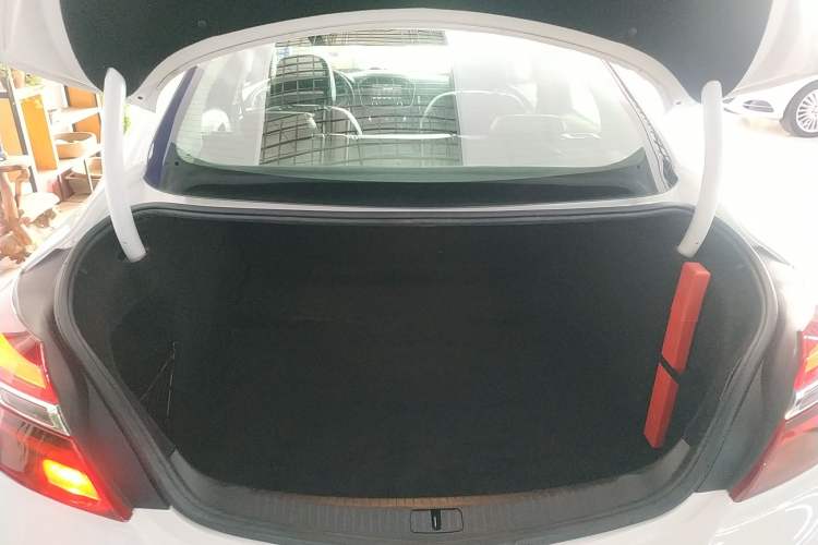 Used Buick Regal 2015 1.6T Leading Technology Model Trunk