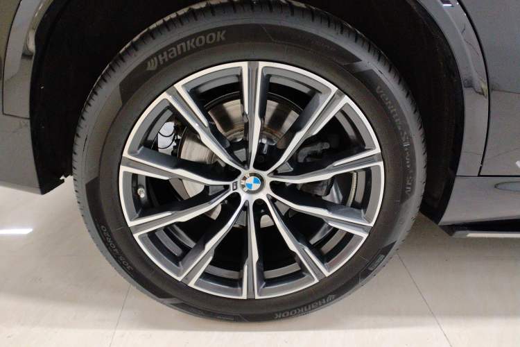 Used BMW X5 2022 Restyled xDrive 30Li Luxury Version M Sport Package
