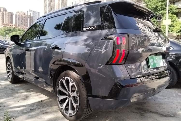 Used AION V 2024 Aion Tyrannosaurus 650 Smart Luxury Edition
