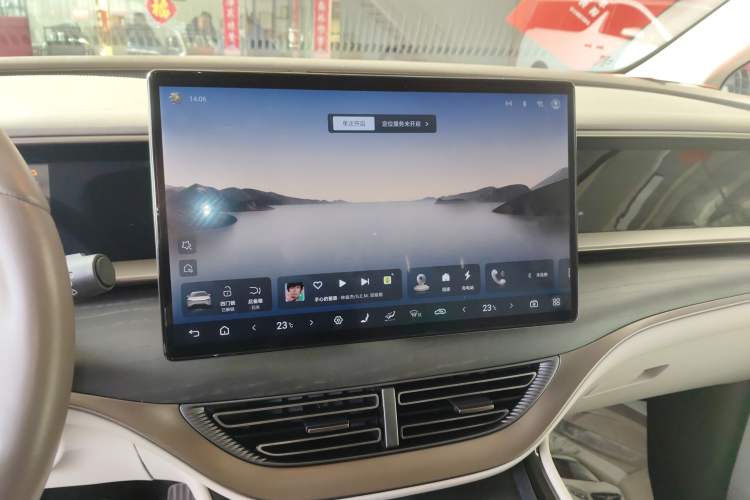 Used Denza D9 2022 DM-i 970 Four-Wheel Drive Flagship Model
