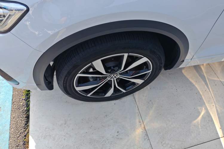 Used Volkswagen T-ROC 2025 300TSI DSG Two-Wheel Drive Chen Guang Edition