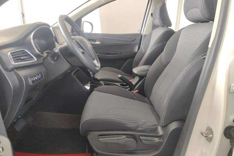 Used Baojun 730 2021 1.5T CVT Fashion Version 7 Seats