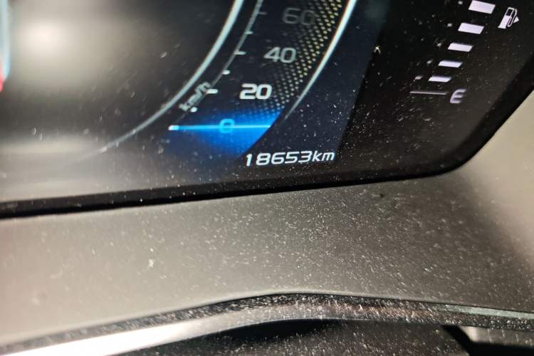 Used Geely Auto Preface 2023 2.0TD Luxury Version Odometer Close Up