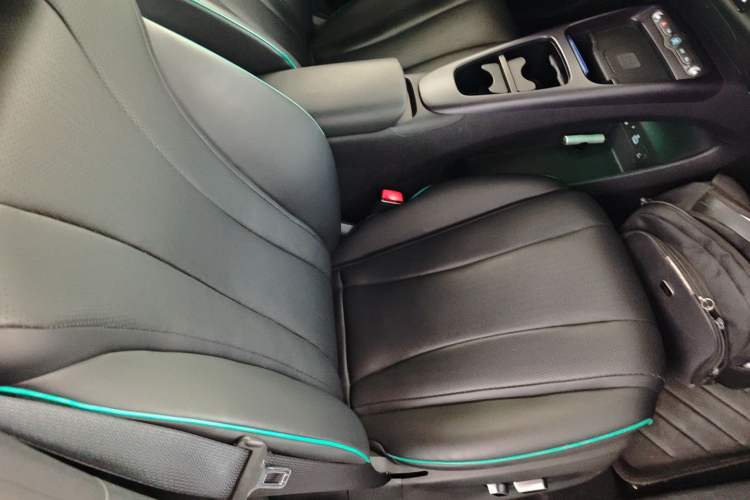 Used BYD Dolphin 2025 Intelligent Driving Version 410 km Fashion Edition
