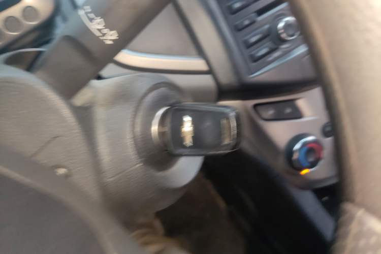 Used Chevrolet Aveo Sonic 2011 Sedan 1.4L MT SL