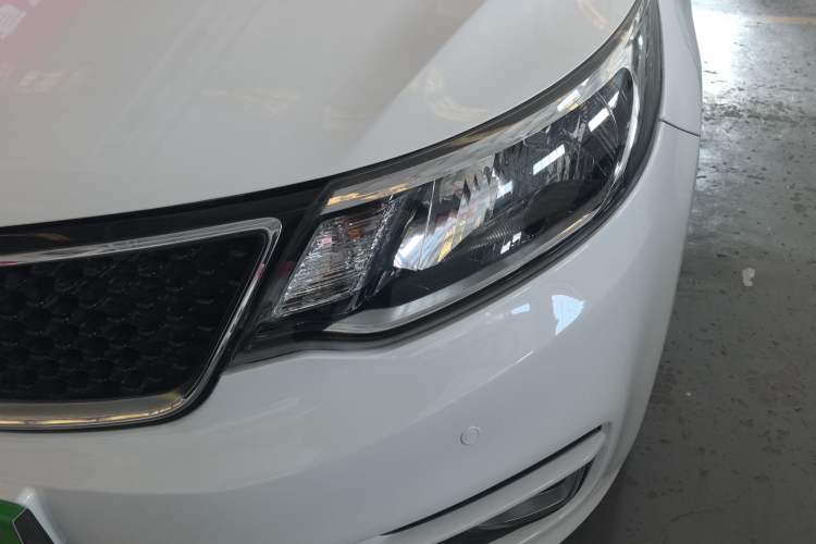 Used Kia K2 2015 Hatchback 1.4L MT GLS Cool Edition
