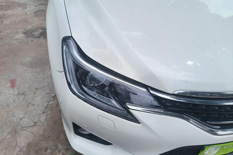 Used Toyota Reiz 2013 3.0V Zunrui Navigation Edition Right Front Headlight