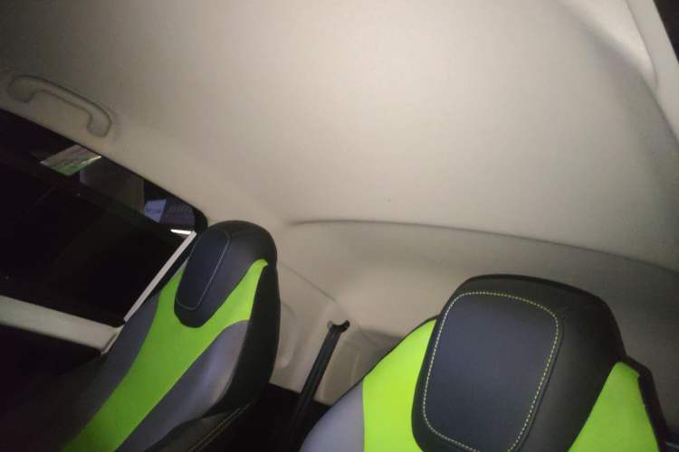 Used Roewe Clever 2021 302 km New Four-Seater Super-Efficient Version Headliner