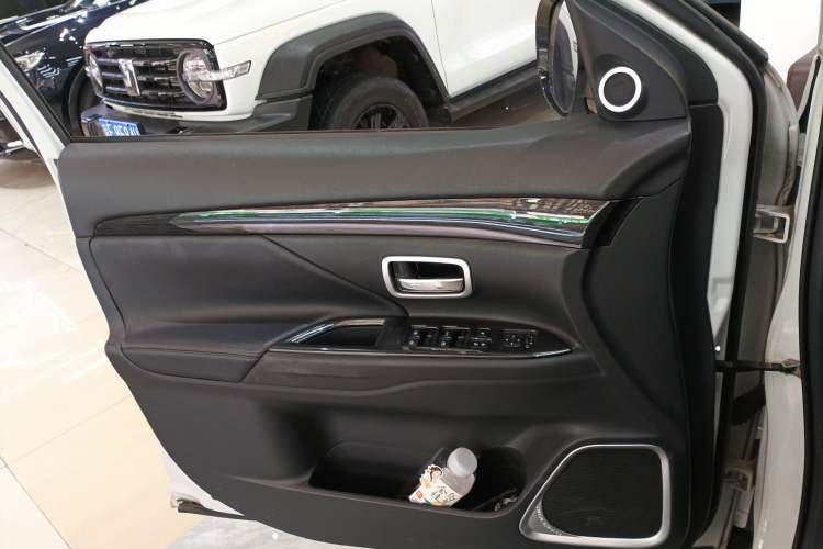 Used Mitsubishi Outlander 2017 2.0L Two-Wheel Drive Glory Edition 5 Seats