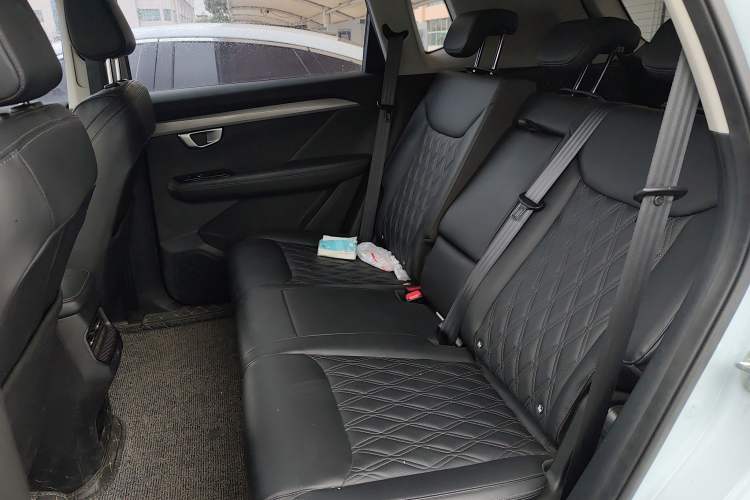 Used Wuling Asta 2022 2.0L DHT Electric-Speed Version