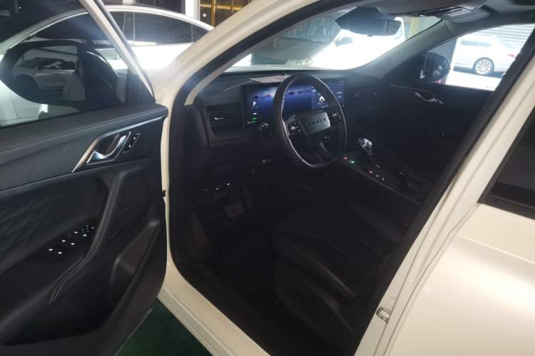 Used Roewe RX5 New Energy 2023 eRX5 Super Hybrid Prestige Edition Driver Seat