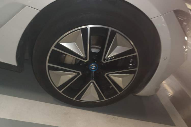 Used BMW i3 2024 eDrive 40 L Midnight Sports Package