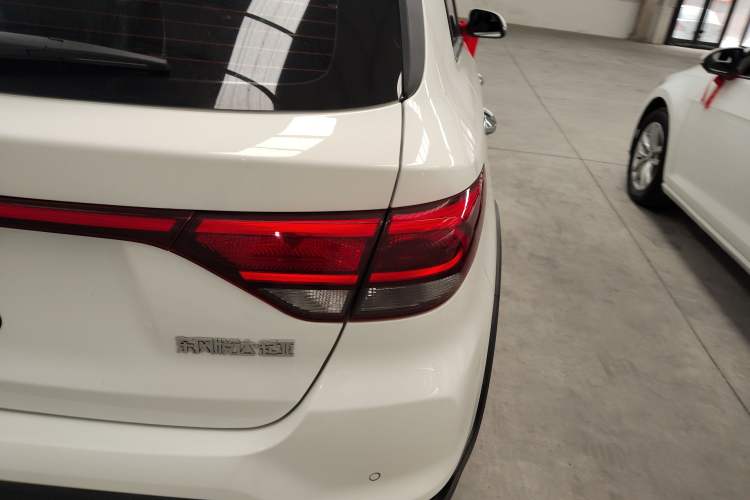 Used Kia KX Cross 2017 1.4L AT GLS