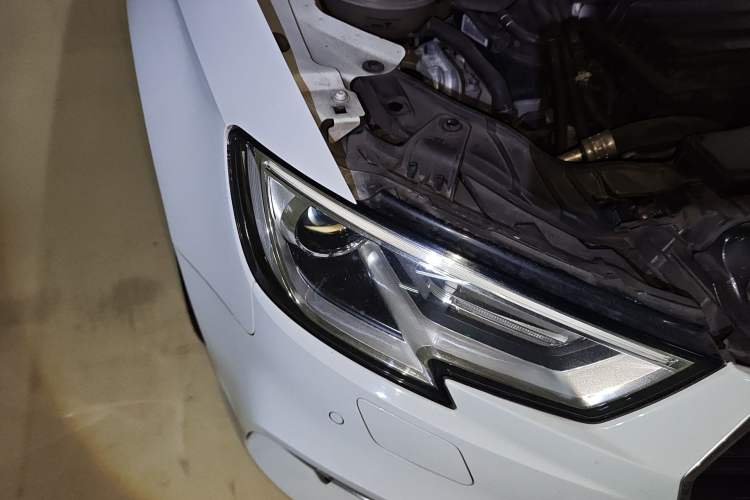 Used Audi A3 2018 30th Anniversary Edition Limousine 35 TFSI Fashion Model Right Front Headlight