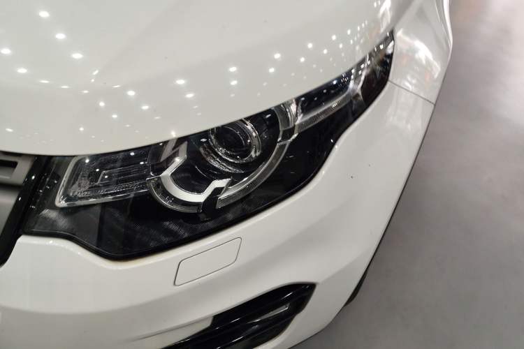 Used Land Rover Discovery Sport 2019 240 PS PURE Edition China VI Standard
