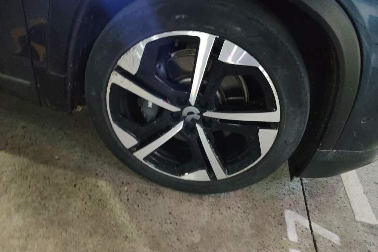 Used Nio ES7 2022 100kWh First Edition Right Front Wheel Hub