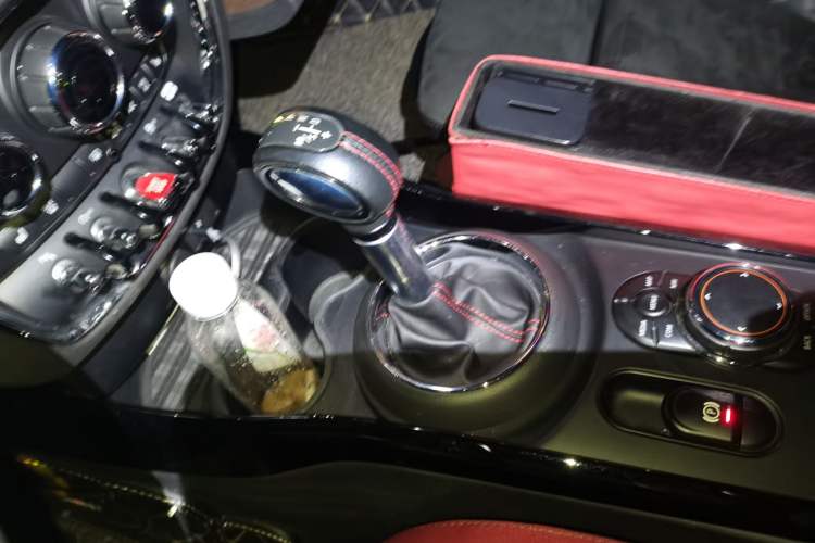 Used MINI JCW CLUBMAN 2018 2.0T JOHN COOPER WORKS ALL-IN Gear Lever