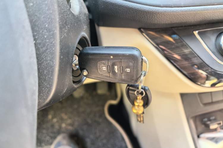 Used Roewe 360 2016 1.5L Manual Smart Screen Version
