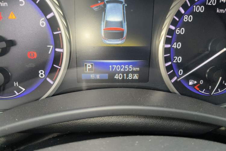 Used Infiniti Q50L 2016 2.0T Enjoyment Edition Odometer Close Up