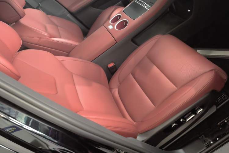 Used Hima AITO M5 2025 Extended-Range Ultra Rear-Wheel-Drive Version Right Front Seat