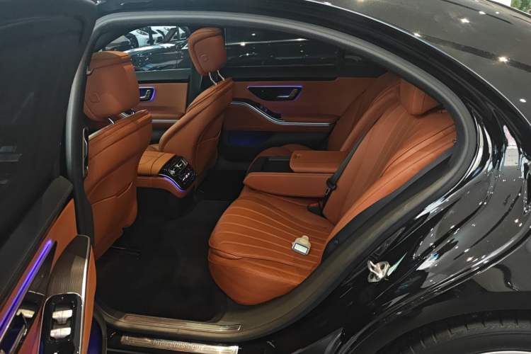 Used Mercedes-Benz S-Class 2022 S 400 L Business Model Left Rear Seat