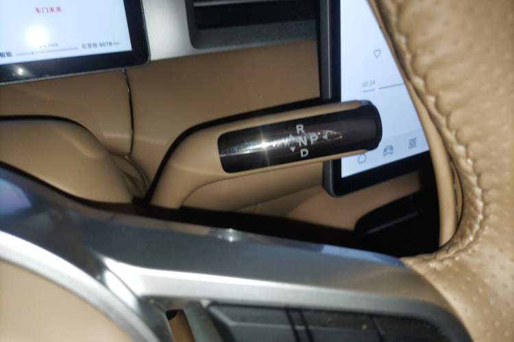 Used Landian E5 PLUS 2026 Model 165km Long-Range First-Adoption Version Ultra 5-seater