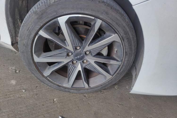 Used AION S Plus 2022 70 Intelligent Edition Right Front Wheel Hub