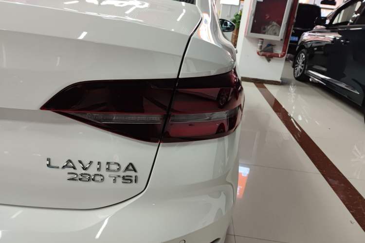 Used Volkswagen Lavida 2022 280TSI DSG Comfort Edition Exterior 3