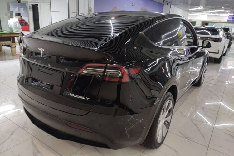 Used Tesla Model Y 2021 Long-Range All-Wheel-Drive Version 3D7
