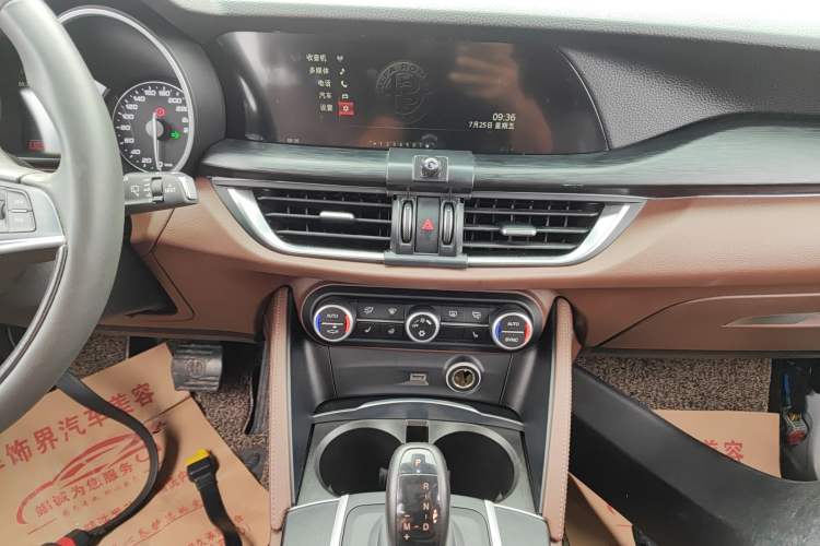 Used Alfa Romeo Stelvio 2017 2.0T 200HP Luxury Edition
